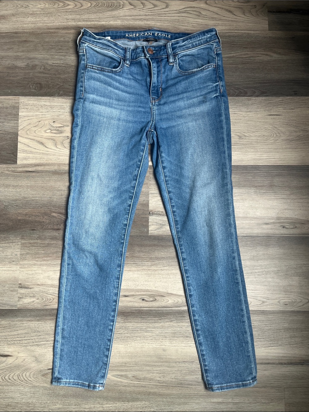 American Eagle cropped skinny jeans